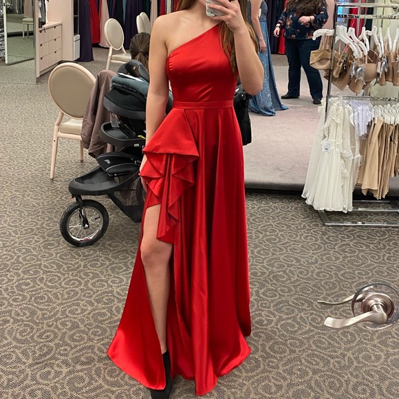 David’s Bridal Red Dress! For prom, military ball or any other gown event! 🌹 - Picture 1 of 6
